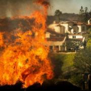 Incendies en californie alimentes par des mois de conditions climatiques